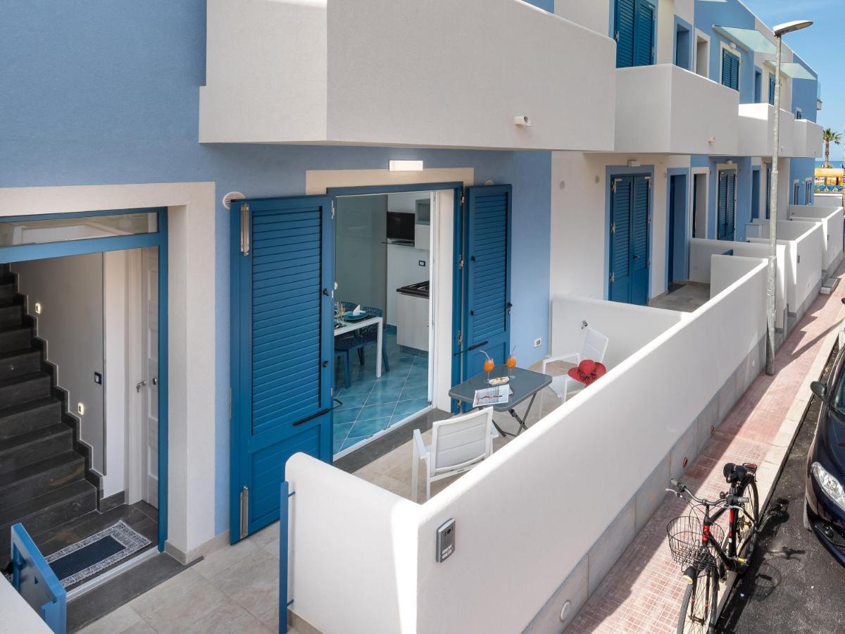 Il Faro E La Luna Beach Apartments 圣维托罗卡波 外观 照片